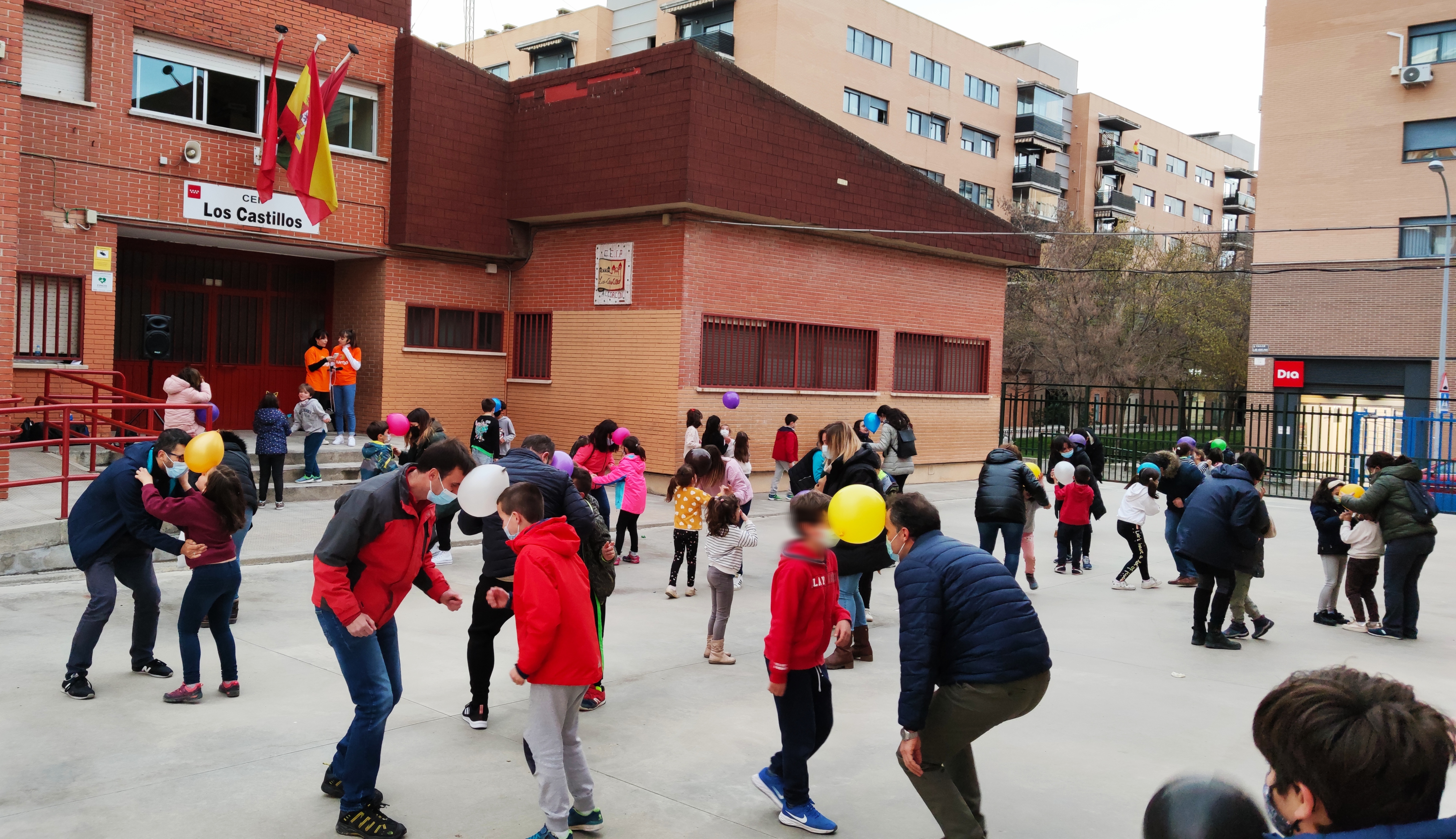 actividad ludoteca itinerante en familia