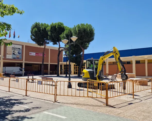 Renovación acceso polideportivo Los Cantos
