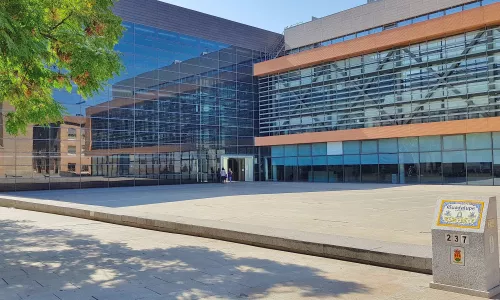 ACTO MAYORES Y POLICÍA