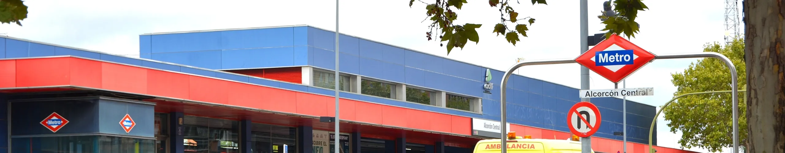 Алькоркон громадським транспортом